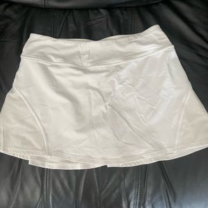 Lululemon white tennis skirt
